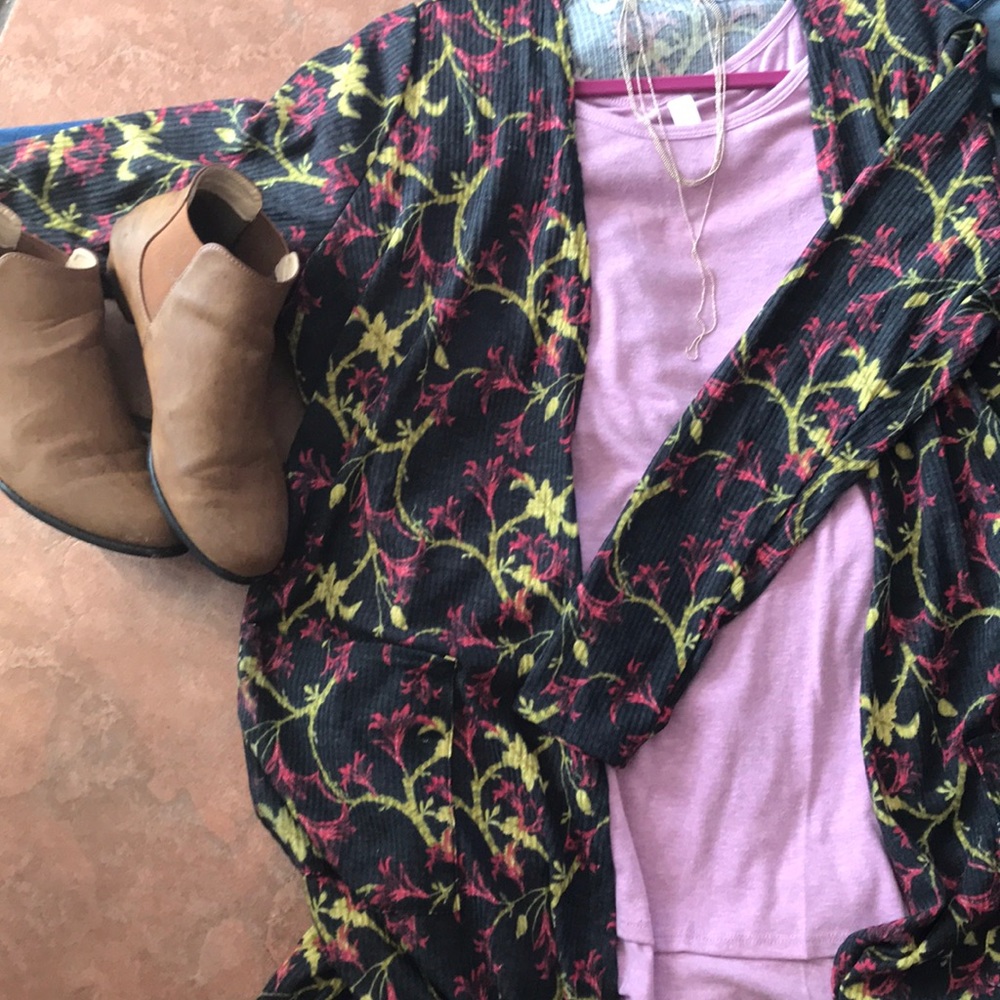 NWT Large Sarah Lularoe